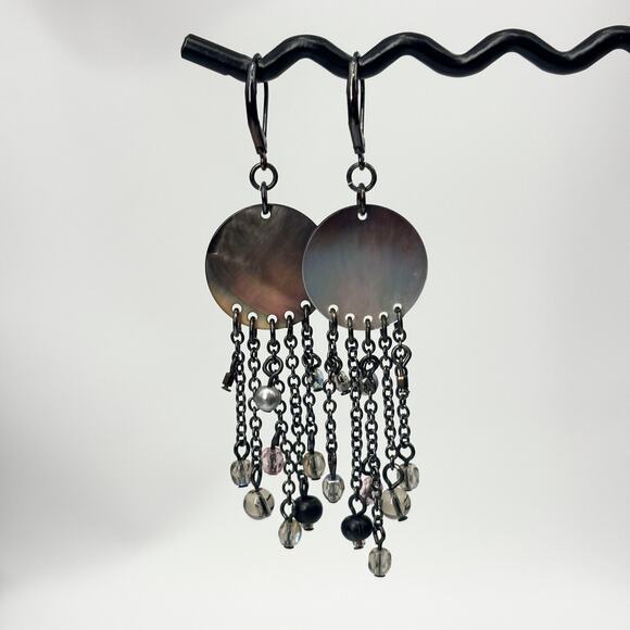 Boho‎ Shell Disc & Beaded Chain Dangle Earrings Gunmetal Tone w/ Leverback Hooks - Picture 1 of 5